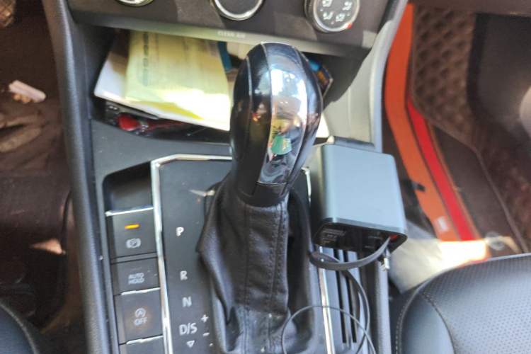 Used Volkswagen Lavida 2022 1.5L Automatic Comfort Edition Gear Lever