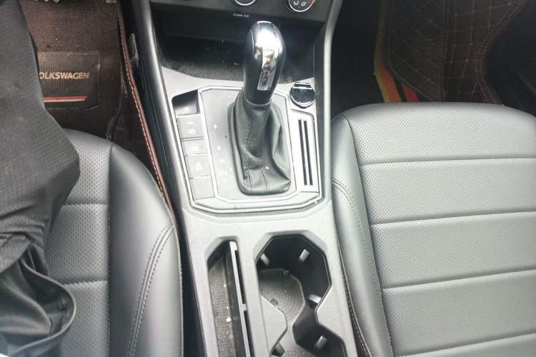 Used Volkswagen Lavida 2022 1.5L Automatic Comfort Edition Gear Lever