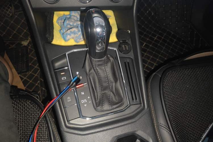 Used Volkswagen Lavida 2022 1.5L Automatic Comfort Edition Gear Lever
