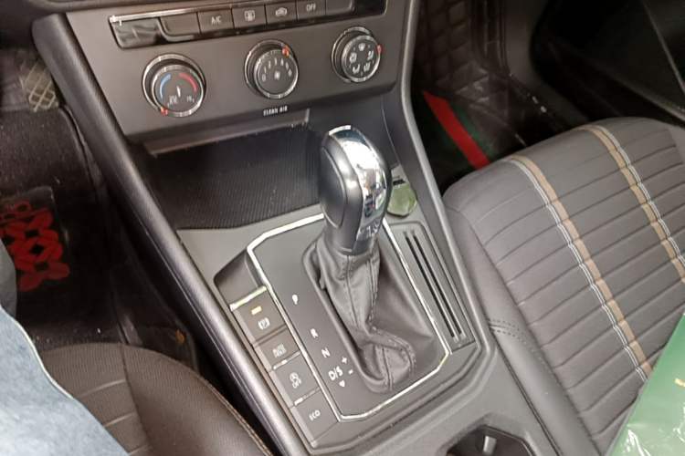 Used Volkswagen Lavida 2022 280TSI DSG Comfort Edition Gear Lever