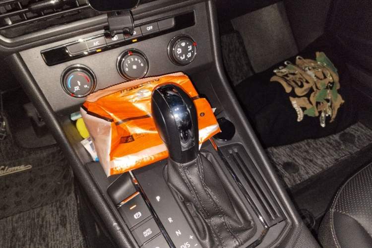Used Volkswagen Lavida 2022 1.5L Automatic Comfort Edition Gear Lever