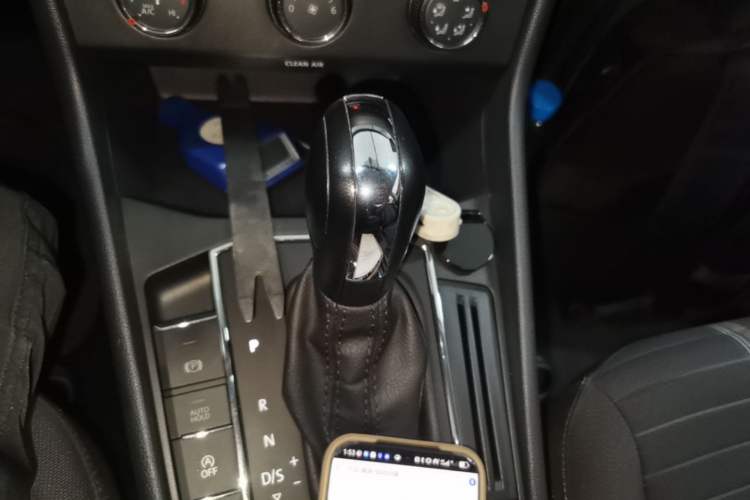 Used Volkswagen Lavida 2022 280TSI DSG Comfort Edition Gear Lever