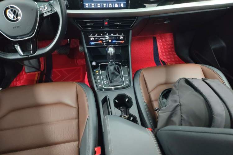 Used Volkswagen Lavida 2022 280TSI DSG Luxury Edition Gear Lever