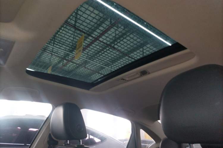 Used Volkswagen Lavida 2022 1.5L Automatic Comfort Edition Headliner