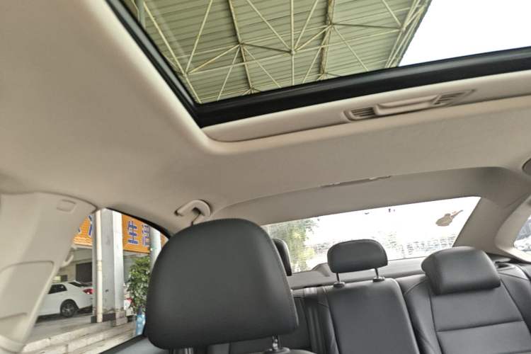 Used Volkswagen Lavida 2022 1.5L Automatic Comfort Edition Headliner