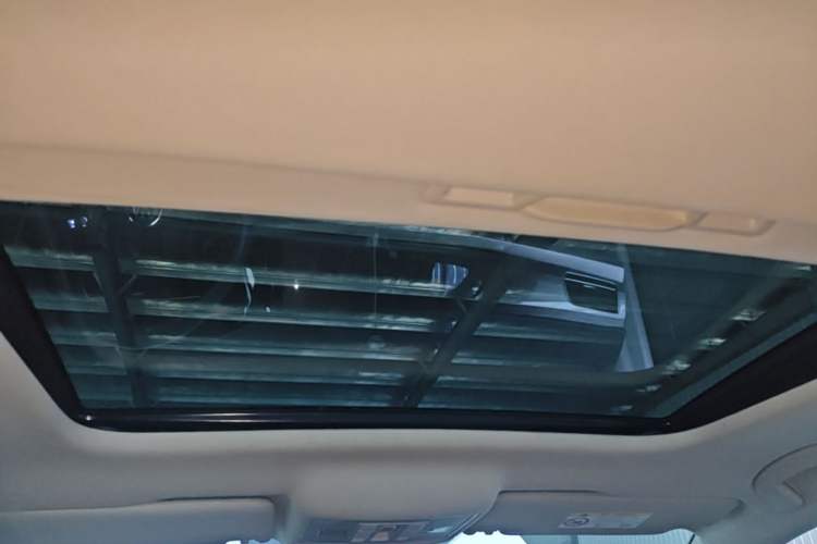 Used Volkswagen Lavida 2022 1.5L Automatic Comfort Edition Headliner