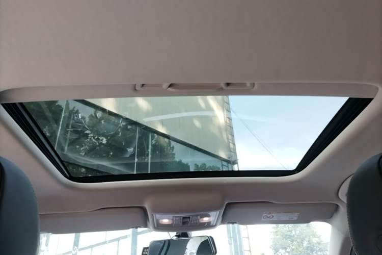 Used Volkswagen Lavida 2022 1.5L Automatic Comfort Edition Headliner