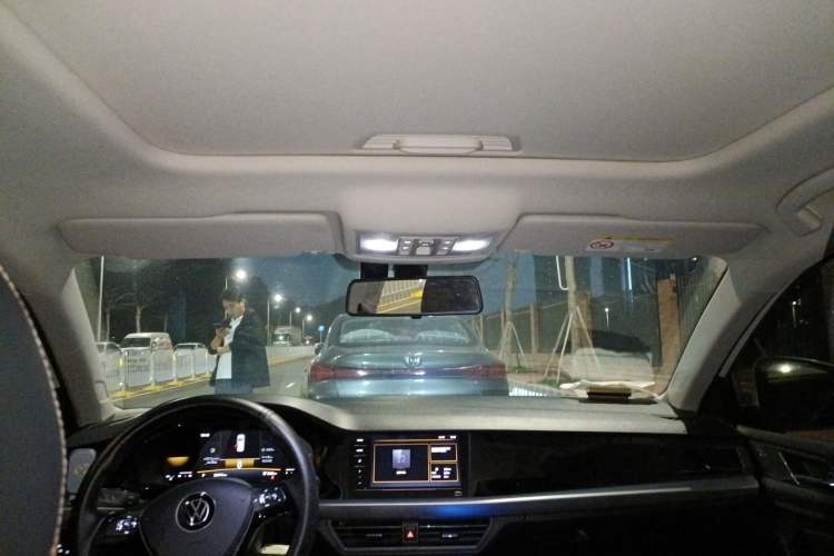 Used Volkswagen Lavida 2022 1.5L Automatic Comfort Edition Headliner