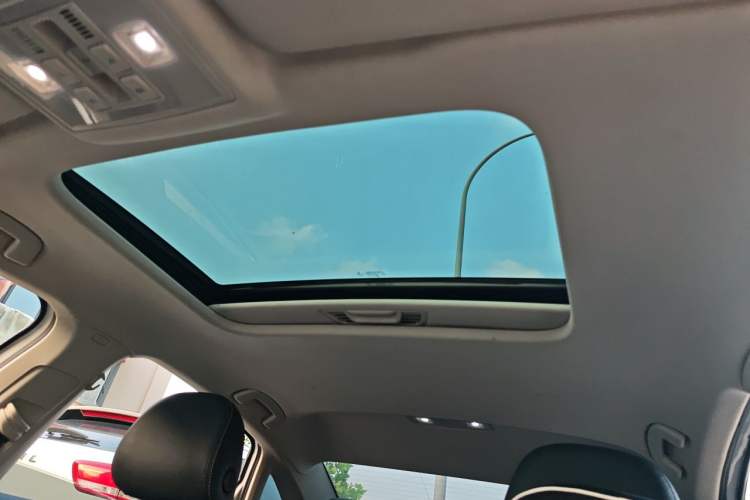 Used Volkswagen Lavida 2022 1.5L Automatic Comfort Edition Headliner