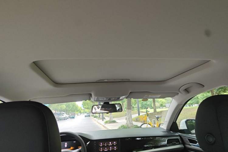 Used Volkswagen Lavida 2022 1.5L Automatic Comfort Edition Headliner