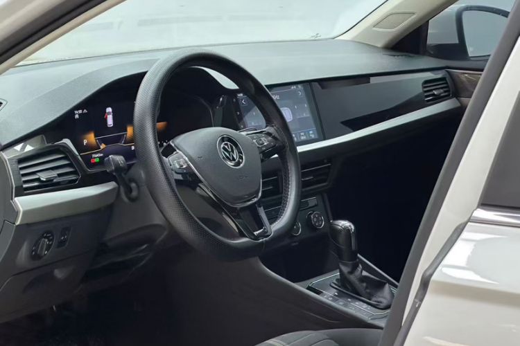 Used Volkswagen Lavida 2022 280TSI DSG Comfort Edition Interior 2