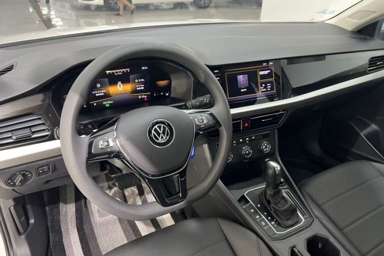 Used Volkswagen Lavida 2022 1.5L Automatic Comfort Edition Interior 3