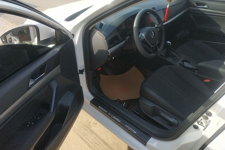 Used Volkswagen Lavida 2022 1.5L Automatic Fashion Edition Interior 3