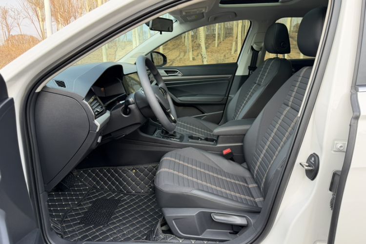 Used Volkswagen Lavida 2022 280TSI DSG Comfort Edition Interior 3