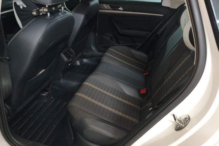 Used Volkswagen Lavida 2022 280TSI DSG Comfort Edition Interior 4
