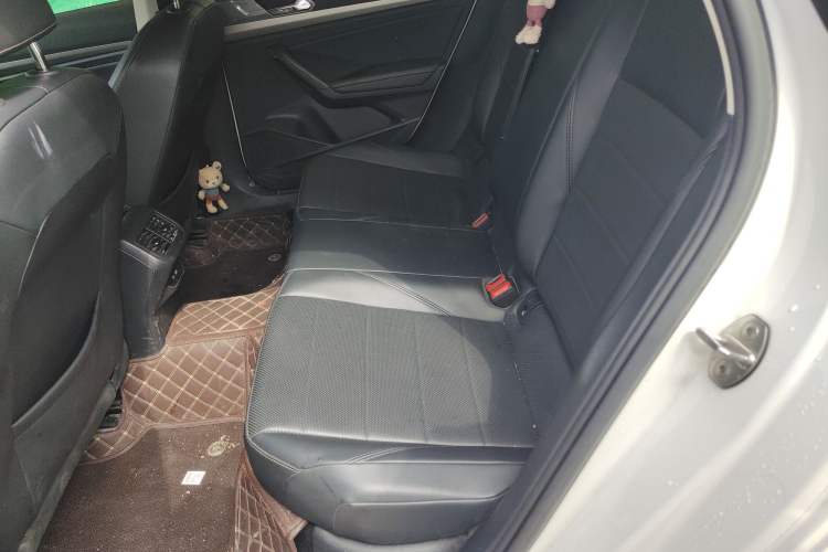 Used Volkswagen Lavida 2022 1.5L Automatic Comfort Edition Interior 4