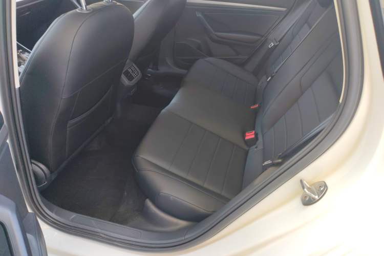 Used Volkswagen Lavida 2022 1.5L Automatic Fashion Edition Interior 4
