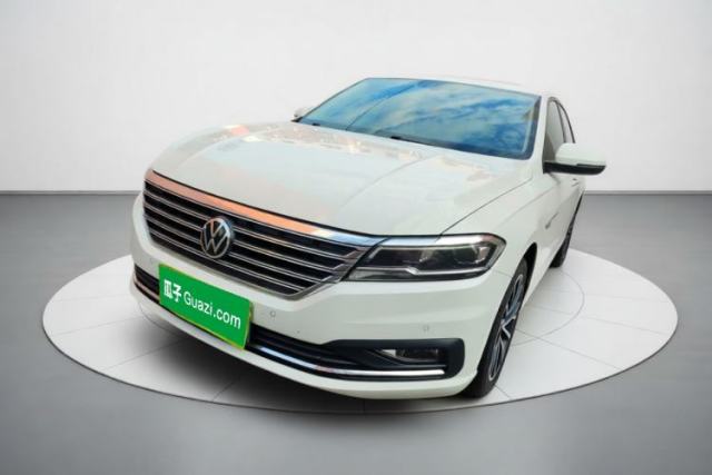 Ojetý Volkswagen Lavida 2022 280TSI DSG Luxury Edition