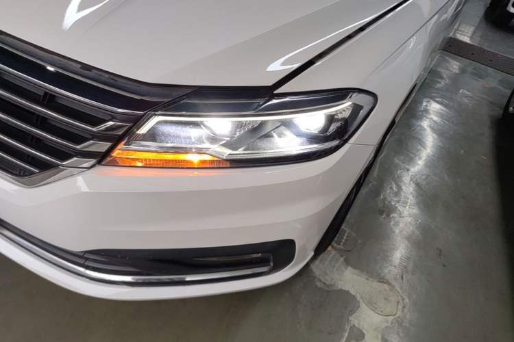 Used Volkswagen Lavida 2022 1.5L Automatic Vision Edition Left Front Headlight