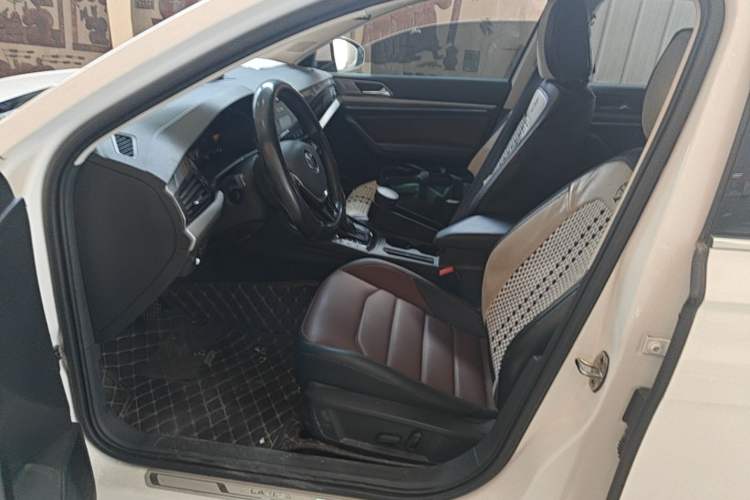 Used Volkswagen Lavida 2022 280TSI DSG Luxury Edition Left Front Seat