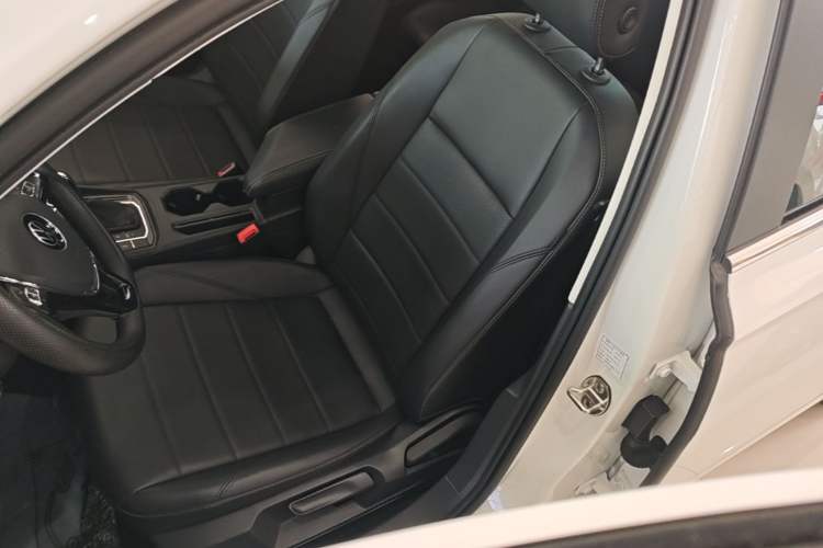 Used Volkswagen Lavida 2022 1.5L Automatic Comfort Edition Left Front Seat