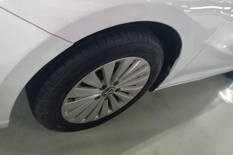 Used Volkswagen Lavida 2022 280TSI DSG Comfort Edition Left Front Wheel Hub