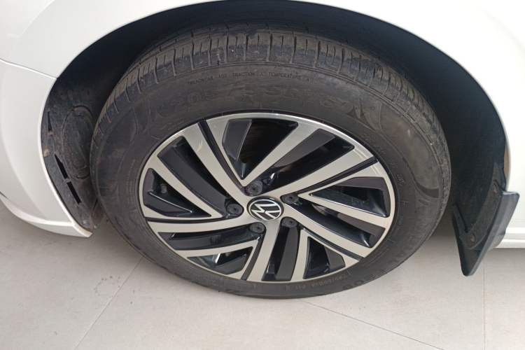 Used Volkswagen Lavida 2022 280TSI DSG Comfort Edition Left Front Wheel Hub