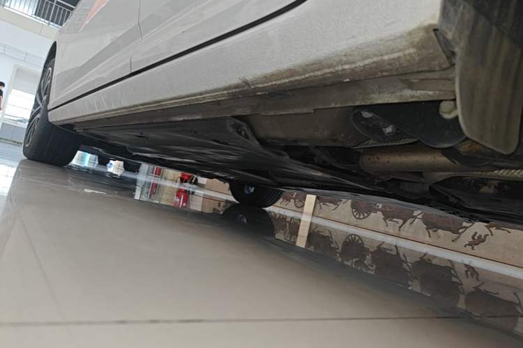 Used Volkswagen Lavida 2022 280TSI DSG Luxury Edition Left Side Sill