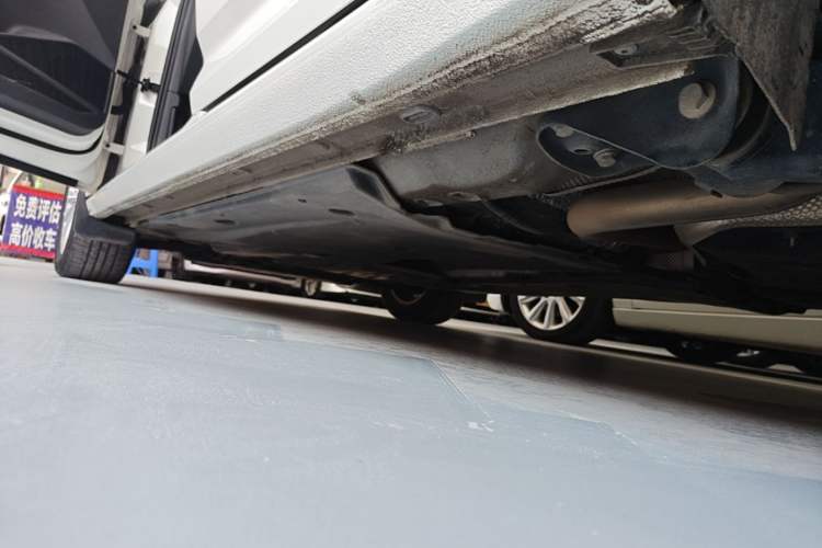 Used Volkswagen Lavida 2022 280TSI DSG Comfort Edition Left Side Sill