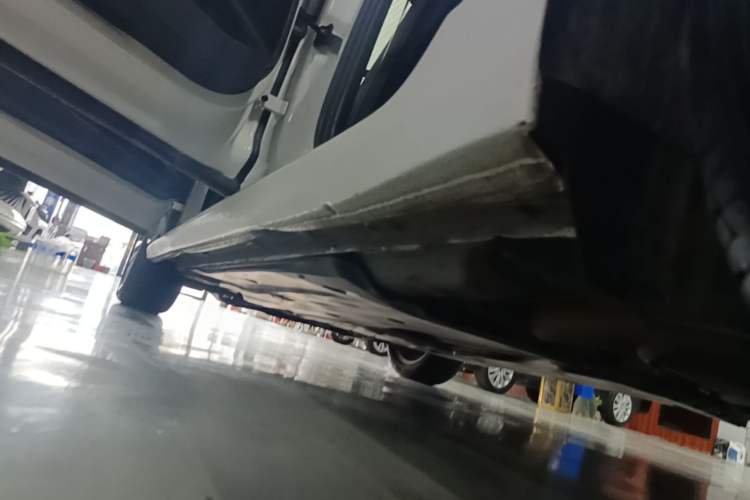 Used Volkswagen Lavida 2022 280TSI DSG Comfort Edition Left Side Sill
