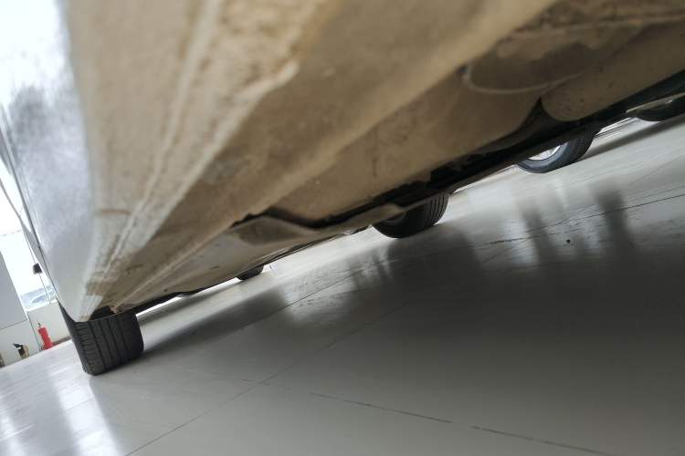 Used Volkswagen Lavida 2022 1.5L Automatic Comfort Edition Left Side Sill