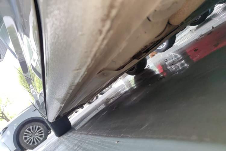 Used Volkswagen Lavida 2022 1.5L Automatic Vision Edition Left Side Sill