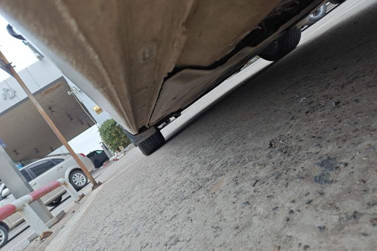 Used Volkswagen Lavida 2022 280TSI DSG Comfort Edition Left Side Sill