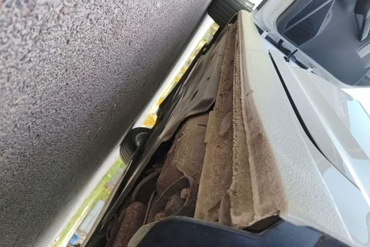 Used Volkswagen Lavida 2022 1.5L Automatic Vision Edition Left Side Sill