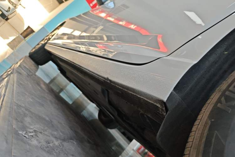 Used Volkswagen Lavida 2022 1.5L Automatic Comfort Edition Left Side Sill