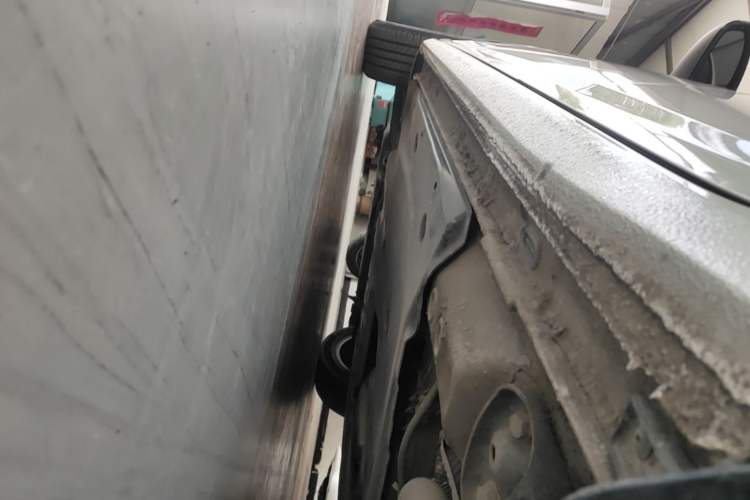 Used Volkswagen Lavida 2022 280TSI DSG Comfort Edition Left Side Sill