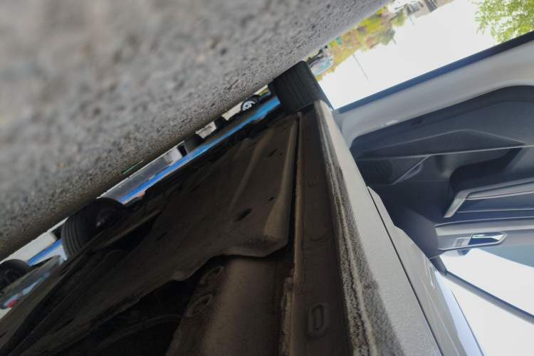 Used Volkswagen Lavida 2022 280TSI DSG Comfort Edition Left Side Sill