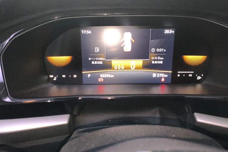 Used Volkswagen Lavida 2022 1.5L Automatic Comfort Edition Odometer Close Up