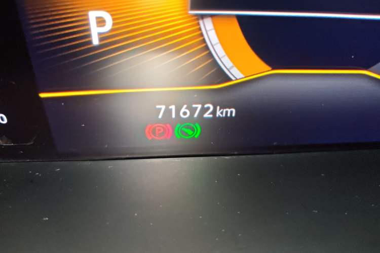 Used Volkswagen Lavida 2022 1.5L Automatic Comfort Edition Odometer Close Up