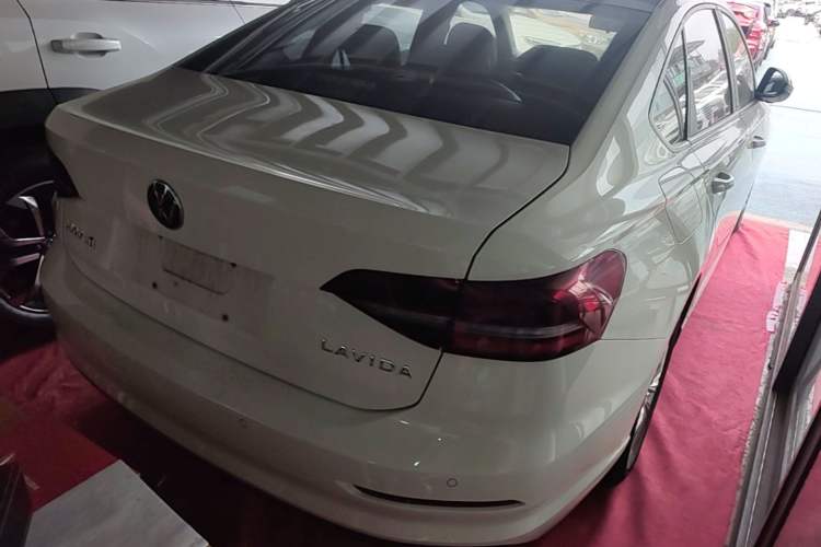 Used Volkswagen Lavida 2022 1.5L Automatic Fashion Edition Rear Right 45 Deg