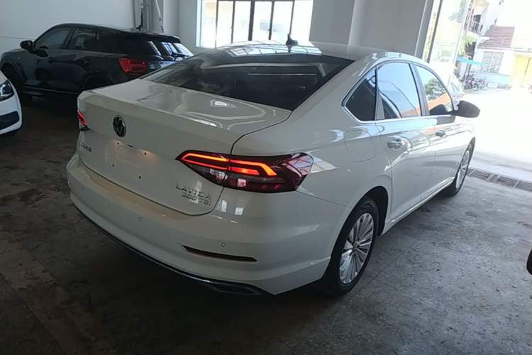 Used Volkswagen Lavida 2022 280TSI DSG Comfort Edition Rear Right 45 Deg