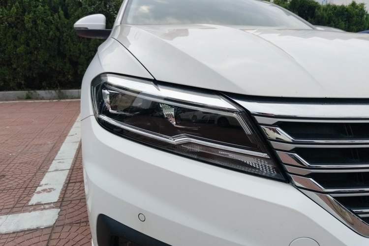 Used Volkswagen Lavida 2022 280TSI DSG Luxury Edition Right Front Headlight