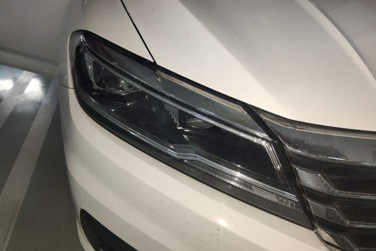 Used Volkswagen Lavida 2022 280TSI DSG Comfort Edition Right Front Headlight