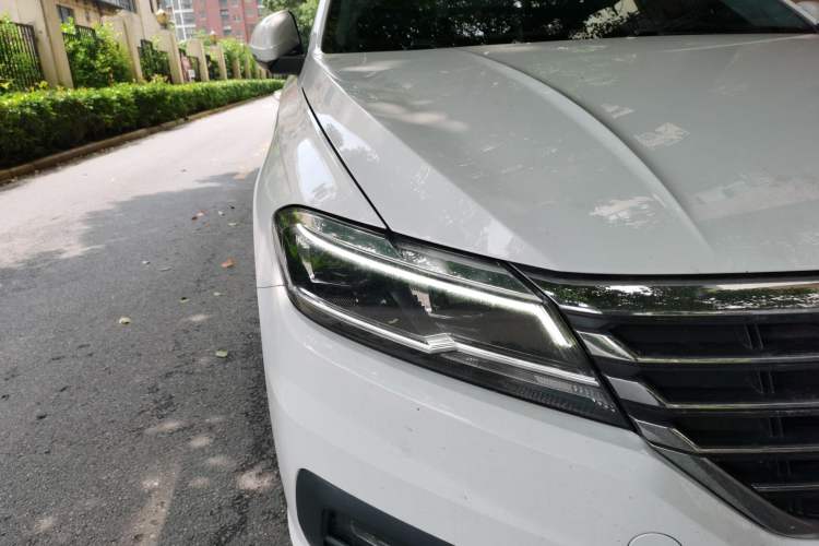 Used Volkswagen Lavida 2022 280TSI DSG Comfort Edition Right Front Headlight