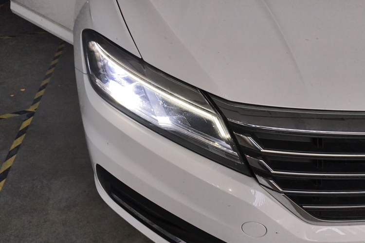 Used Volkswagen Lavida 2022 1.5L Automatic Comfort Edition Right Front Headlight