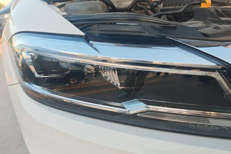 Used Volkswagen Lavida 2022 280TSI DSG Comfort Edition Right Front Headlight