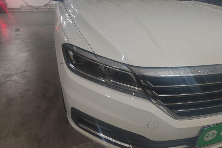 Used Volkswagen Lavida 2022 1.5L Automatic Comfort Edition Right Front Headlight