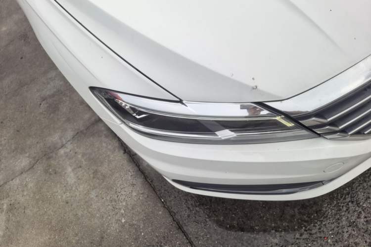 Used Volkswagen Lavida 2022 1.5L Automatic Comfort Edition Right Front Headlight