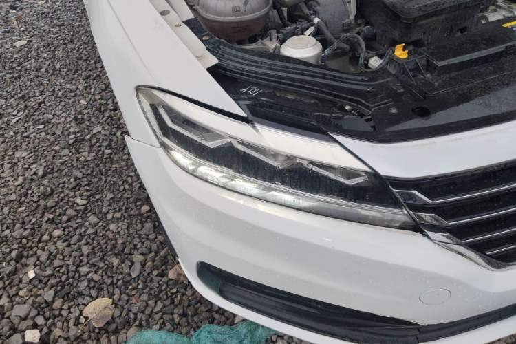Used Volkswagen Lavida 2022 1.5L Automatic Fashion Edition Right Front Headlight