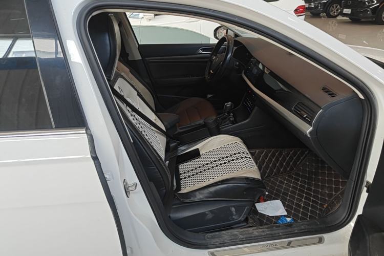 Used Volkswagen Lavida 2022 280TSI DSG Luxury Edition Right Front Seat